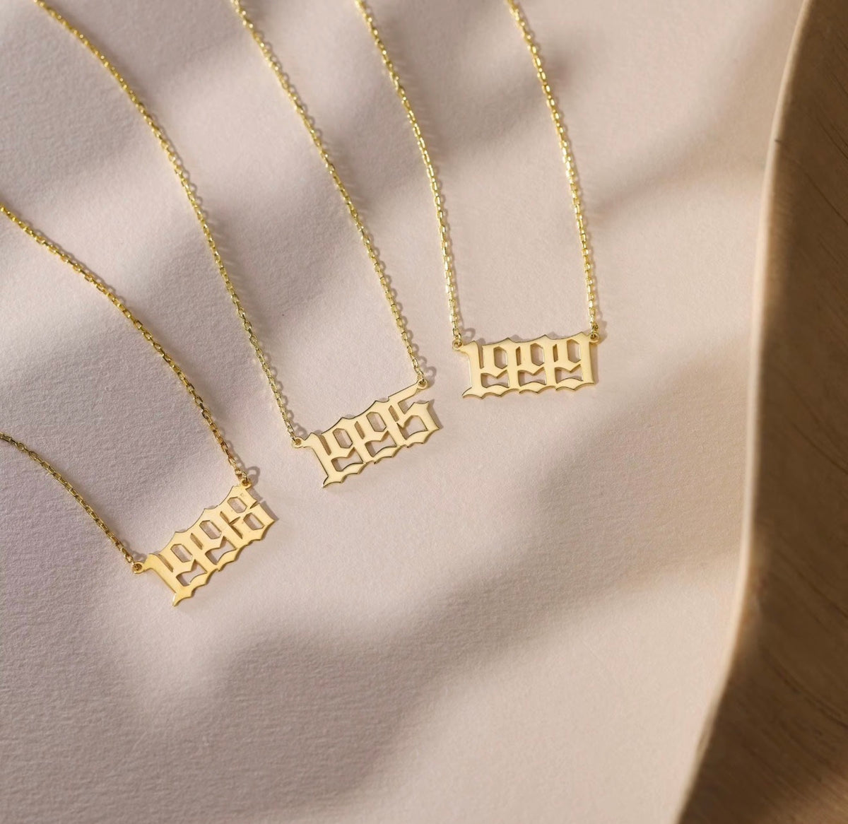 The Everly Necklace – Personalized Date Necklace