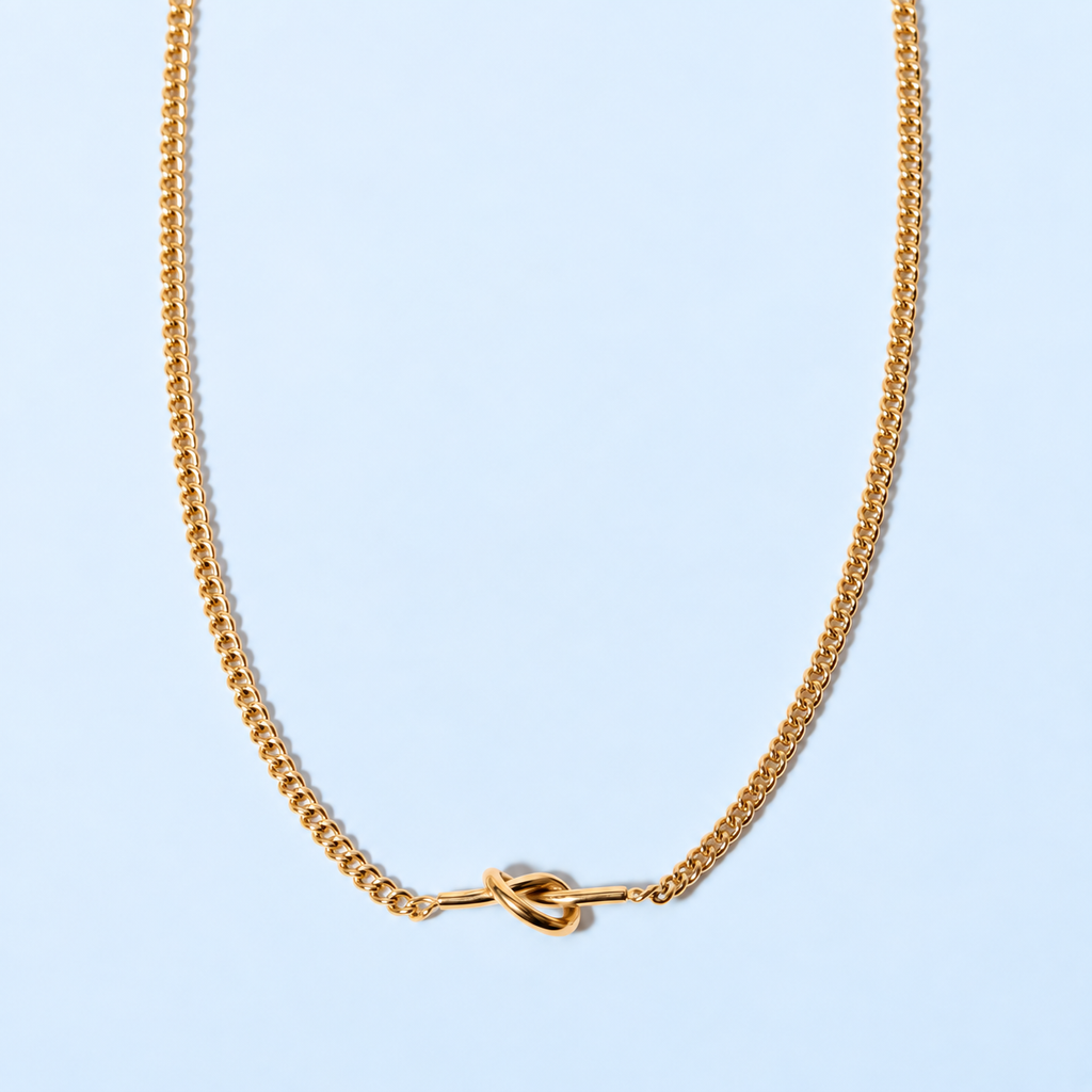 The Léa Personalized Crystal Initial Knot Bracelet