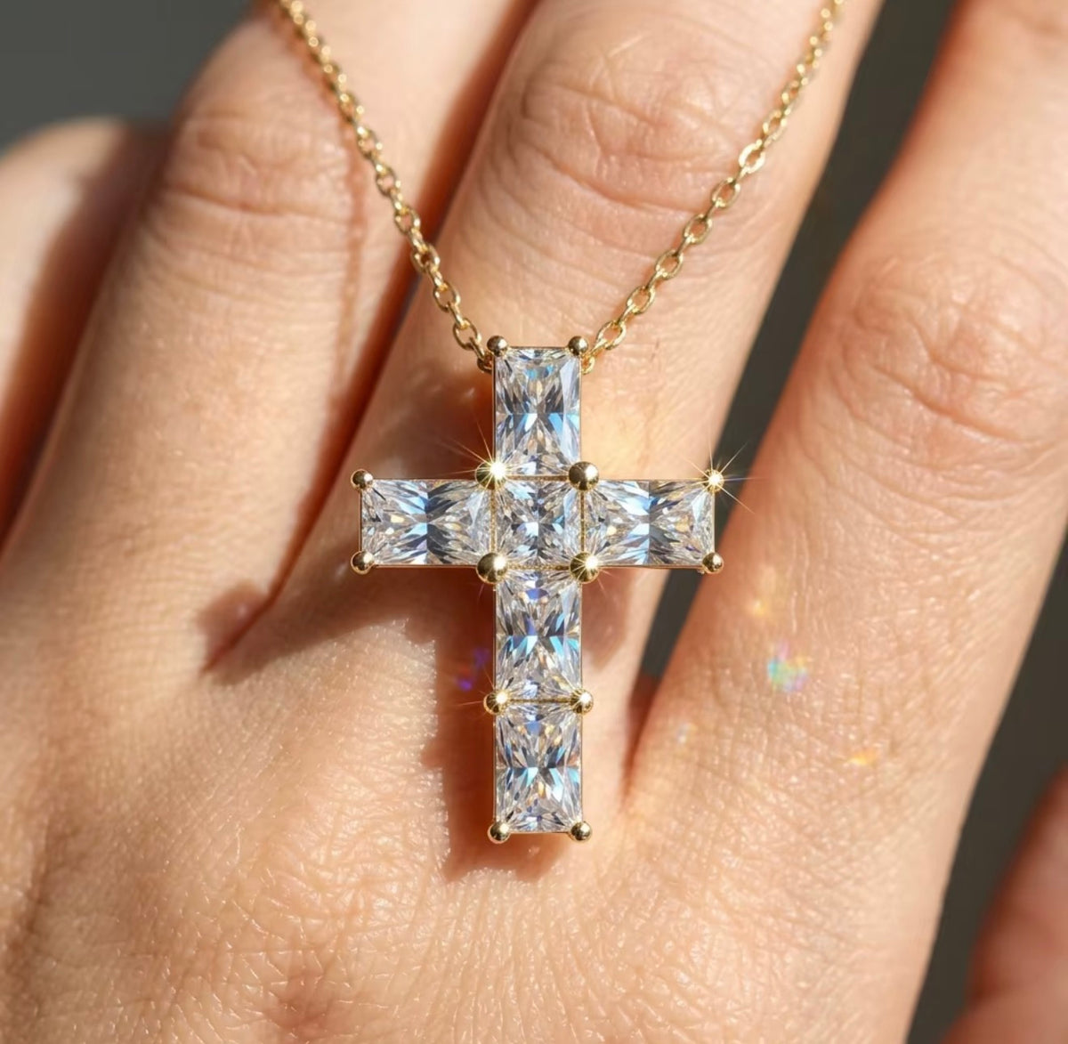 The Selah Moissanite Pendant Necklace