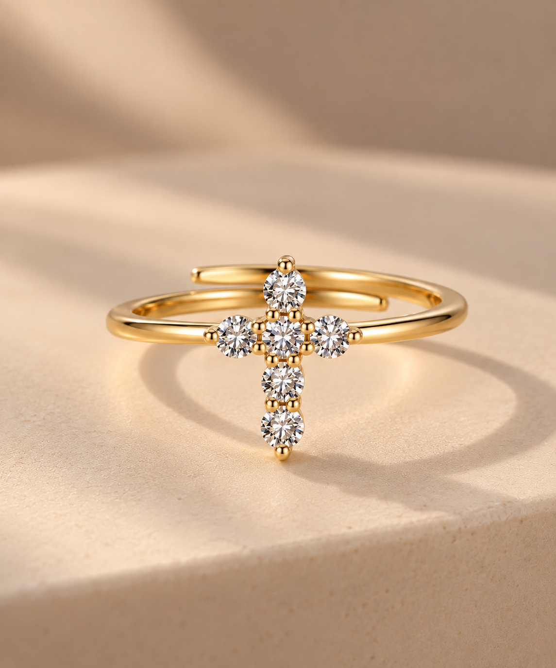 Celeste Crystal Ring gold – studio view