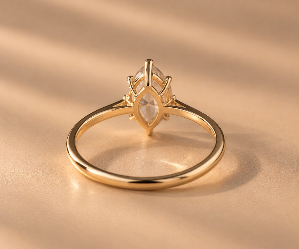 Mara Marquise Ring gold – side studio view