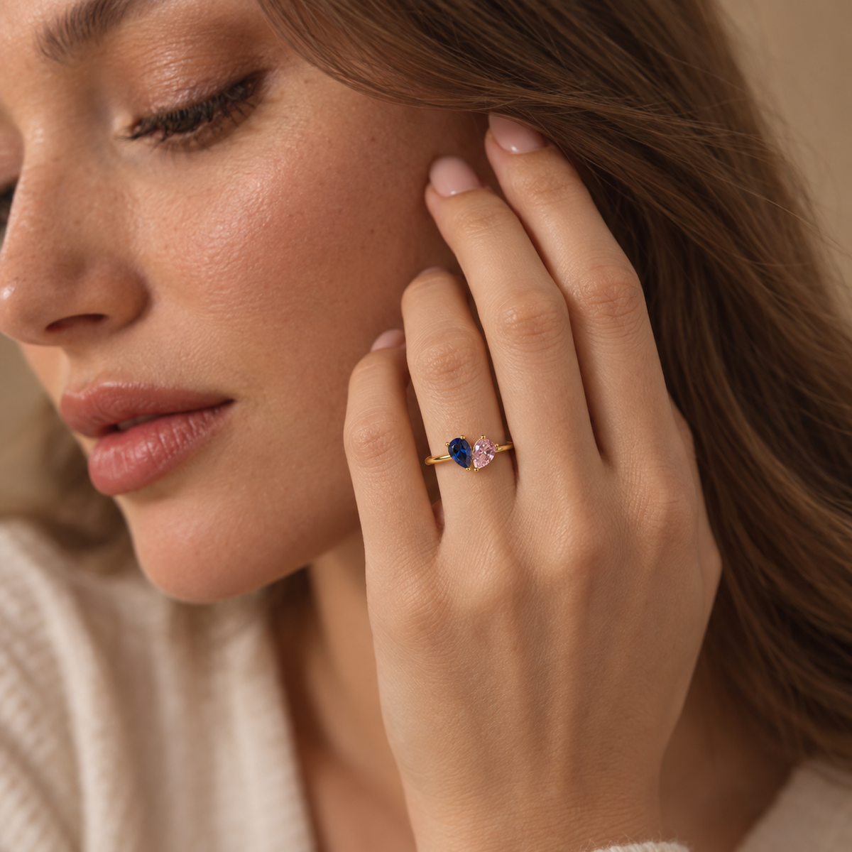 Toi et Moi gold ring worn in natural portrait